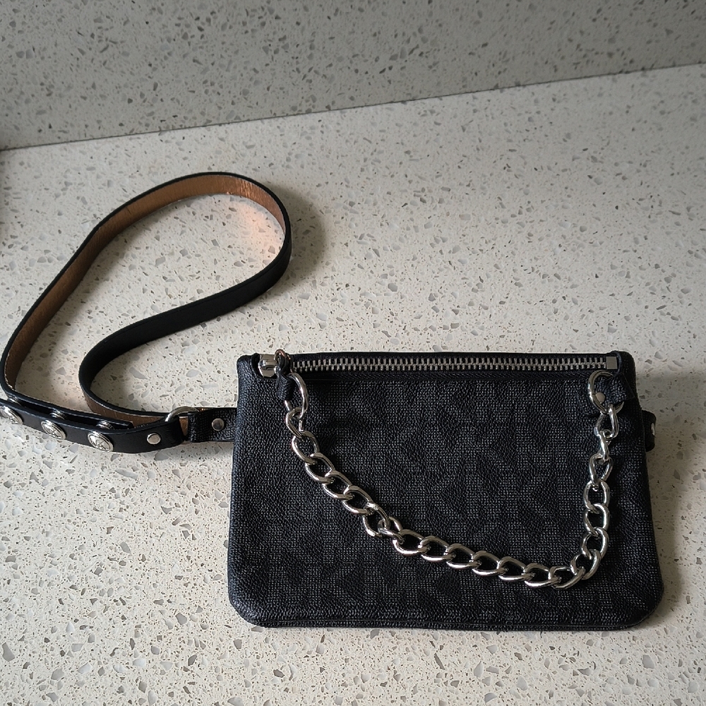 Black Leather Crossbody Bag with Chain Accent